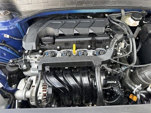 Used 2025 Hyundai Venue SEL image 32