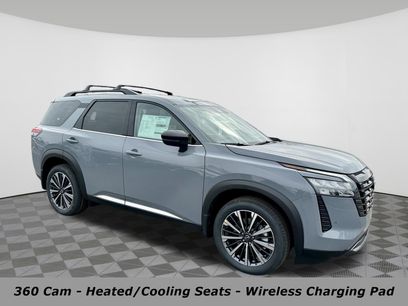 New 2026 Nissan Pathfinder Platinum w/ Cargo Package