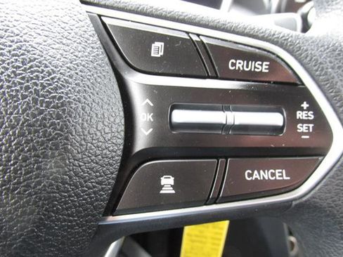 Used 2019 Hyundai Santa Fe SE image 14