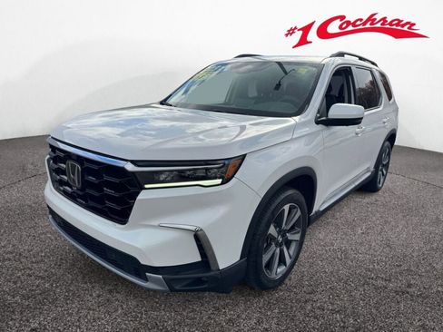 Used 2023 Honda Pilot Elite image 3