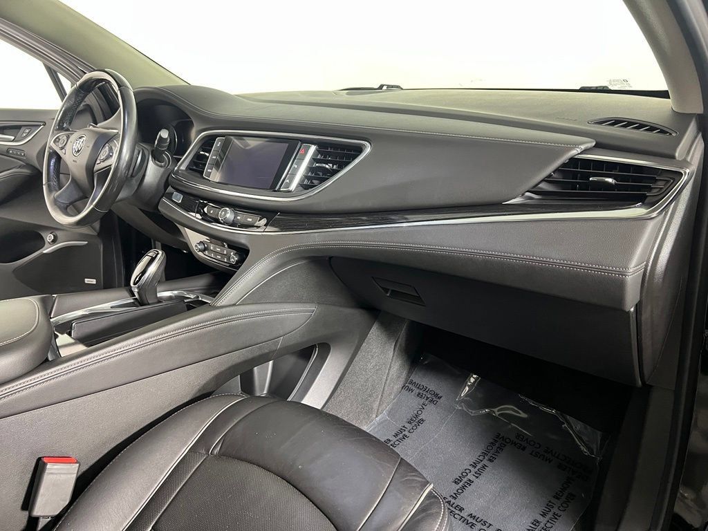 Used 2019 Buick Enclave Avenir w/ Avenir Technology Package AWD/4WD image 11