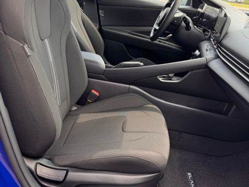 New 2024 Hyundai Elantra SEL image 12