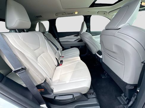 Certified 2026 INFINITI QX60 Luxe w/ Cargo Package FWD image 31