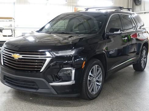 Used 2023 Chevrolet Traverse High Country w/ LPO, Floor Liner Package AWD/4WD image 3