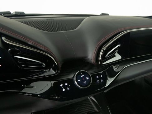 Used 2025 Ferrari Purosangue image 29