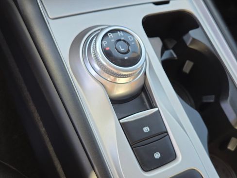 Certified 2021 Ford Explorer XLT RWD image 24