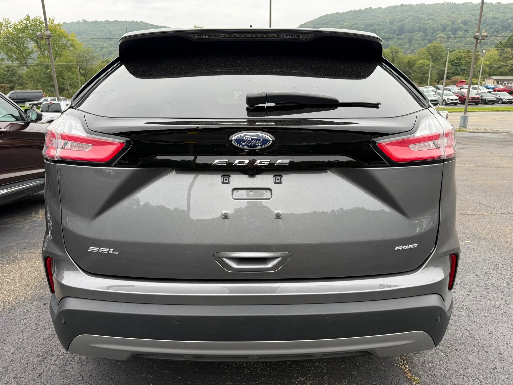 Used 2024 Ford Edge SEL w/ Convenience Package AWD/4WD image 5
