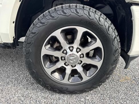Used 2023 RAM 2500 Limited AWD/4WD image 36