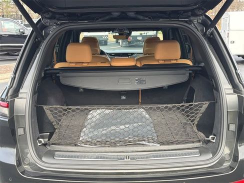 Used 2023 Jeep Grand Cherokee Summit w/ Luxury Tech Group V image 16