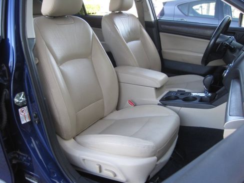 Used 2015 Subaru Outback 2.5i Limited AWD/4WD image 31