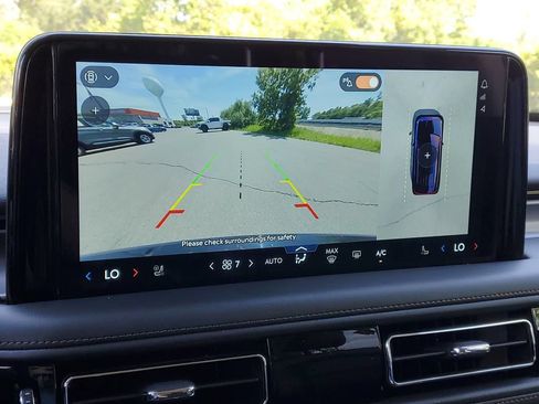 Used 2025 Lincoln Aviator AWD image 30