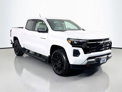 Used 2025 Chevrolet Colorado Z71 w/ Technology Package image 1