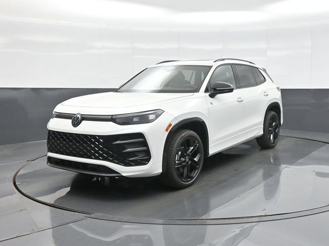 New 2026 Volkswagen Tiguan SE R-Line AWD/4WD image 3