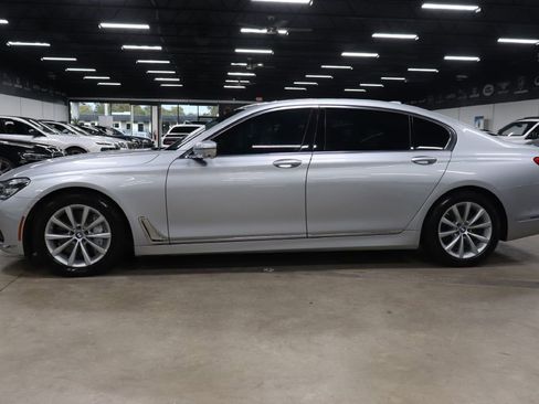 Used 2019 BMW 750i xDrive XI image 2