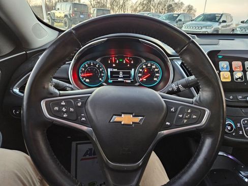 Used 2018 Chevrolet Malibu Premier image 10