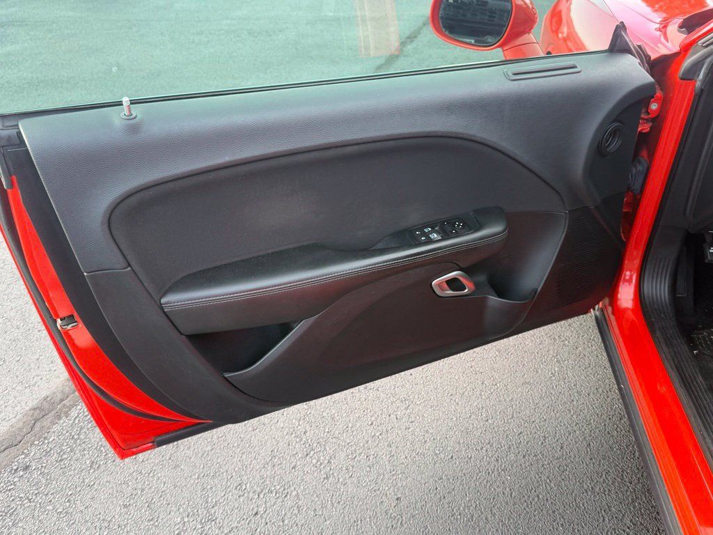 Used 2020 Dodge Challenger R/T w/ Driver Convenience Group RWD image 13