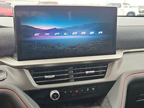 Used 2025 Ford Explorer ST-Line w/ Premium Package image 12