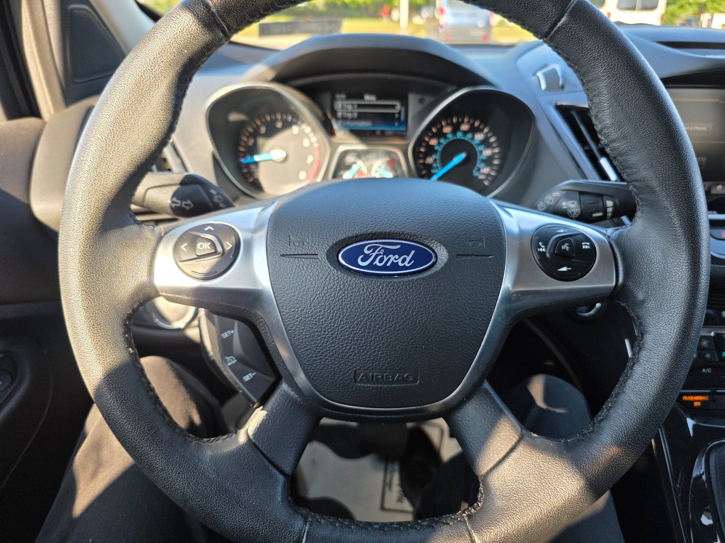 Used 2015 Ford Escape Titanium w/ Equipment Group 301A FWD image 14