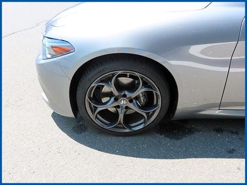 Used 2021 Alfa Romeo Giulia Ti Sport AWD/4WD image 4