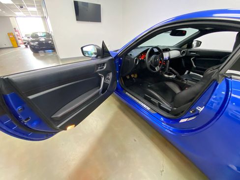 Used 2015 Subaru BRZ Limited w/ Popular Package #1B RWD image 14