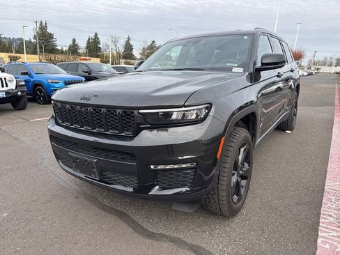 Used 2024 Jeep Grand Cherokee L Limited w/ Luxury Tech Group II image 3