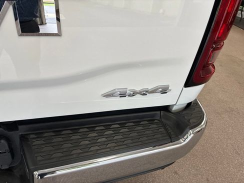 Certified 2026 RAM 2500 Big Horn AWD/4WD image 23
