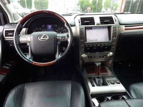 Used 2016 Lexus GX 460 image 15