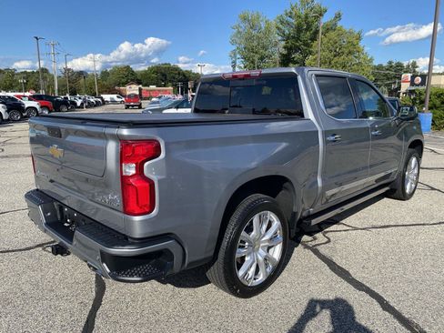 Used 2025 Chevrolet Silverado 1500 High Country AWD/4WD image 5