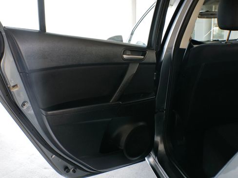 Used 2012 MAZDA MAZDA3 i Sport image 27