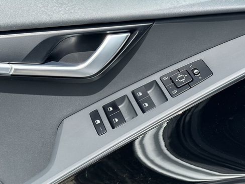 New 2026 Kia Niro Wind image 17