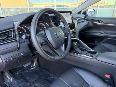 Used 2023 Toyota Camry XSE w/ Navigation Package image 32