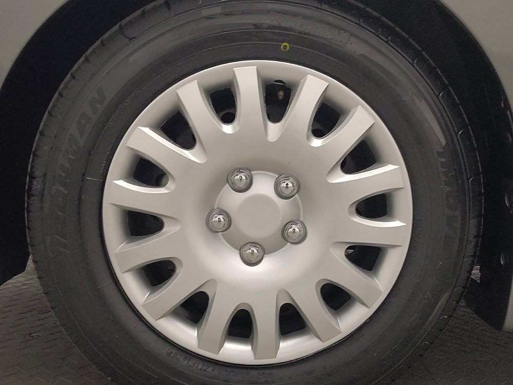 Used 2024 Nissan Versa S w/ Trunk Package FWD image 31