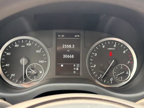 Used 2023 Mercedes-Benz Metris Passenger image 21