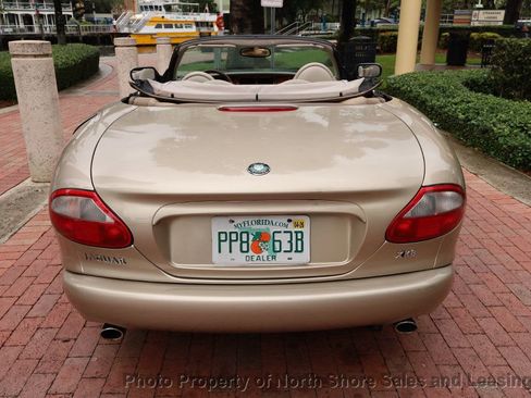 Used 1998 Jaguar XK8 Convertible image 22