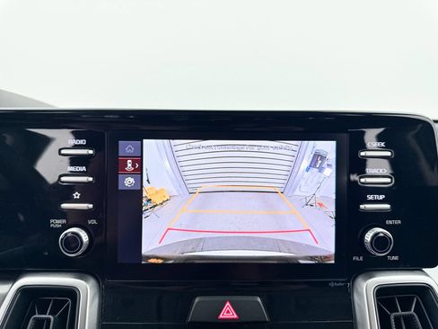 Certified 2023 Kia Sorento LX FWD image 24