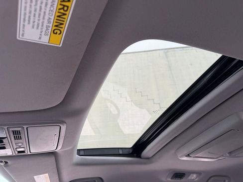 Used 2023 Honda Odyssey Touring image 30