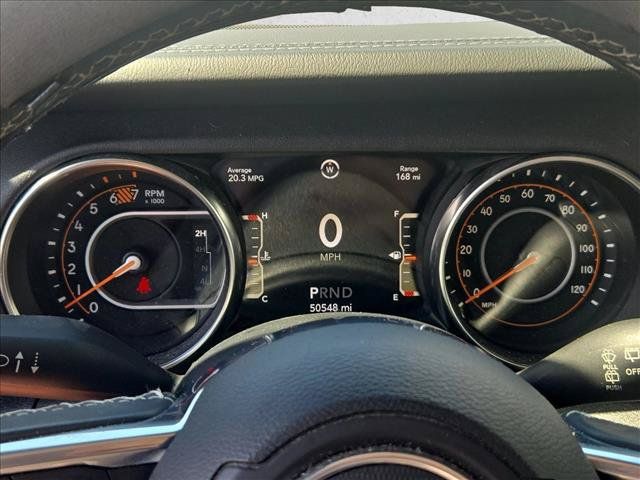 Used 2019 Jeep Wrangler Unlimited Sahara w/ Uconnect 4C Nav & Sound Group AWD/4WD image 9
