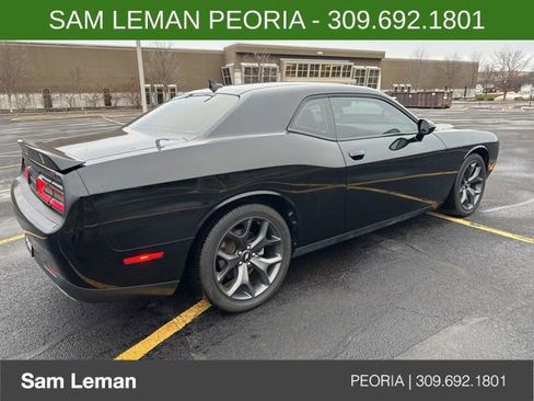 Used 2018 Dodge Challenger SXT Plus image 5
