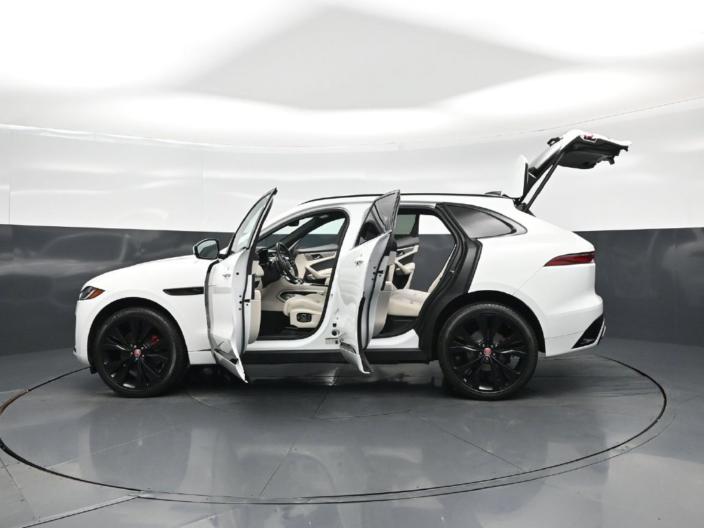 Used 2023 Jaguar F-PACE R-Dynamic S AWD/4WD image 31
