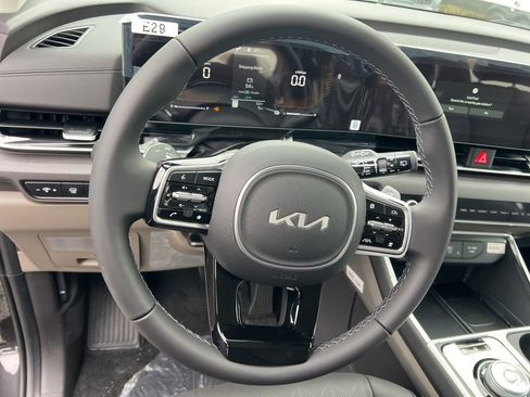 New 2026 Kia Carnival EX image 9