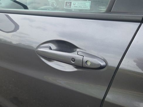 Used 2018 Honda HR-V EX image 19