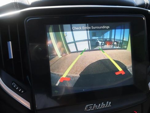 Used 2017 Maserati Ghibli image 36