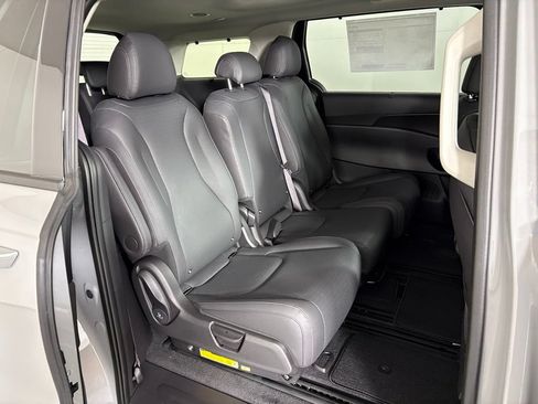 New 2026 Kia Carnival SX Prestige FWD image 46