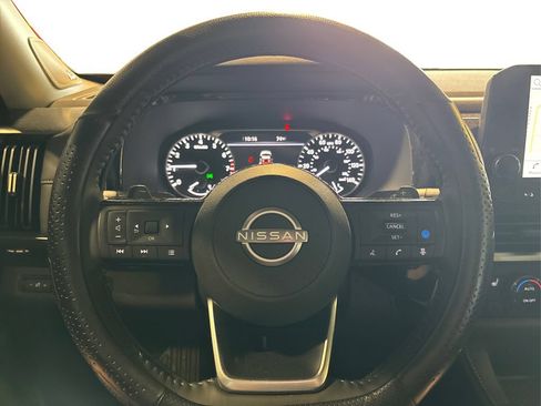 Used 2025 Nissan Pathfinder SL w/ SL Premium Package AWD/4WD image 28
