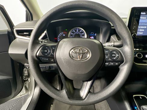 Used 2021 Toyota Corolla LE w/ LE Convenience Package FWD image 16