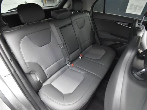 Certified 2023 Kia Niro EX image 12