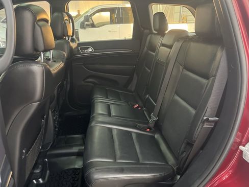 Used 2020 Jeep Grand Cherokee Limited w/ Luxury Group II AWD/4WD image 22