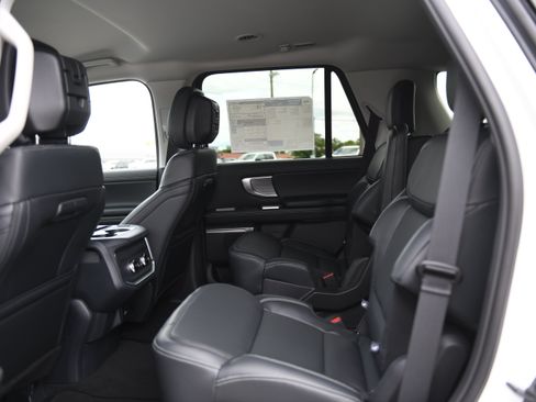 New 2027 Ford Expedition Platinum RWD image 13