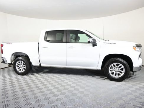 Used 2022 Chevrolet Silverado 1500 LT image 9