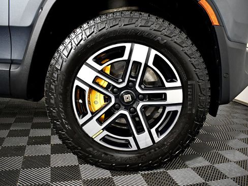 Used 2022 Rivian R1T Launch Edition image 49